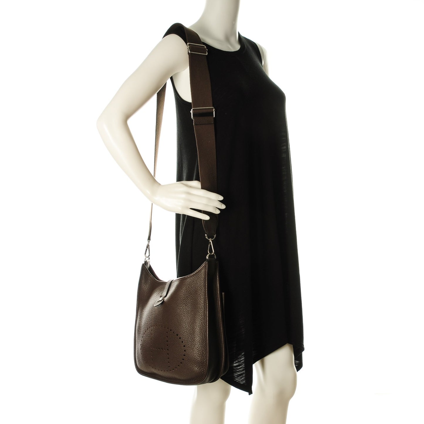 Taurillon Clemence Evelyne III PM Cafe