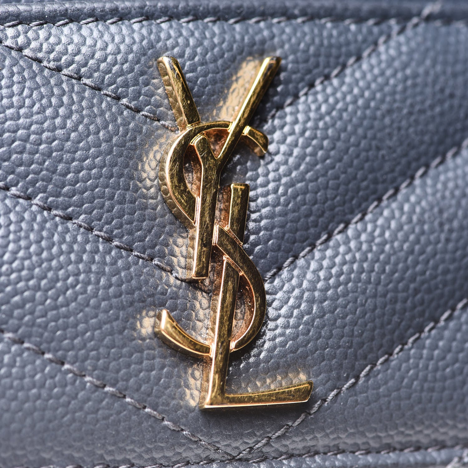 Saint Laurent Grain De Poudre Matelasse Chevron Monogram Credit Card Case Fog 14 of 14