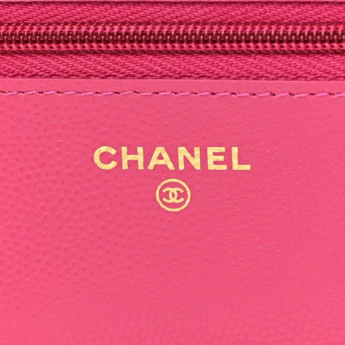 Caviar Quilted Wallet On Chain WOC Fuchsia