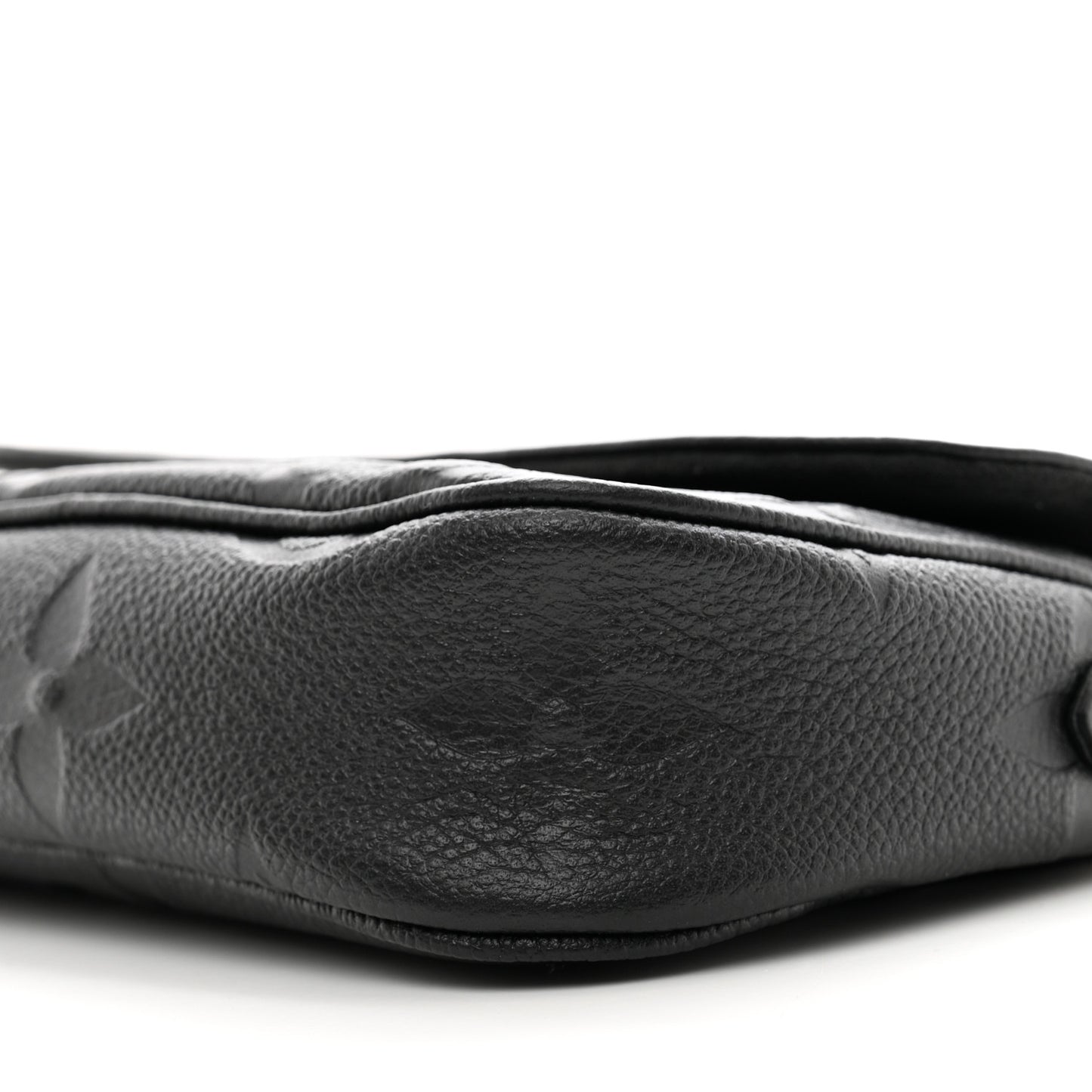 Empreinte Monogram Giant Ivy Wallet On Chain Black
