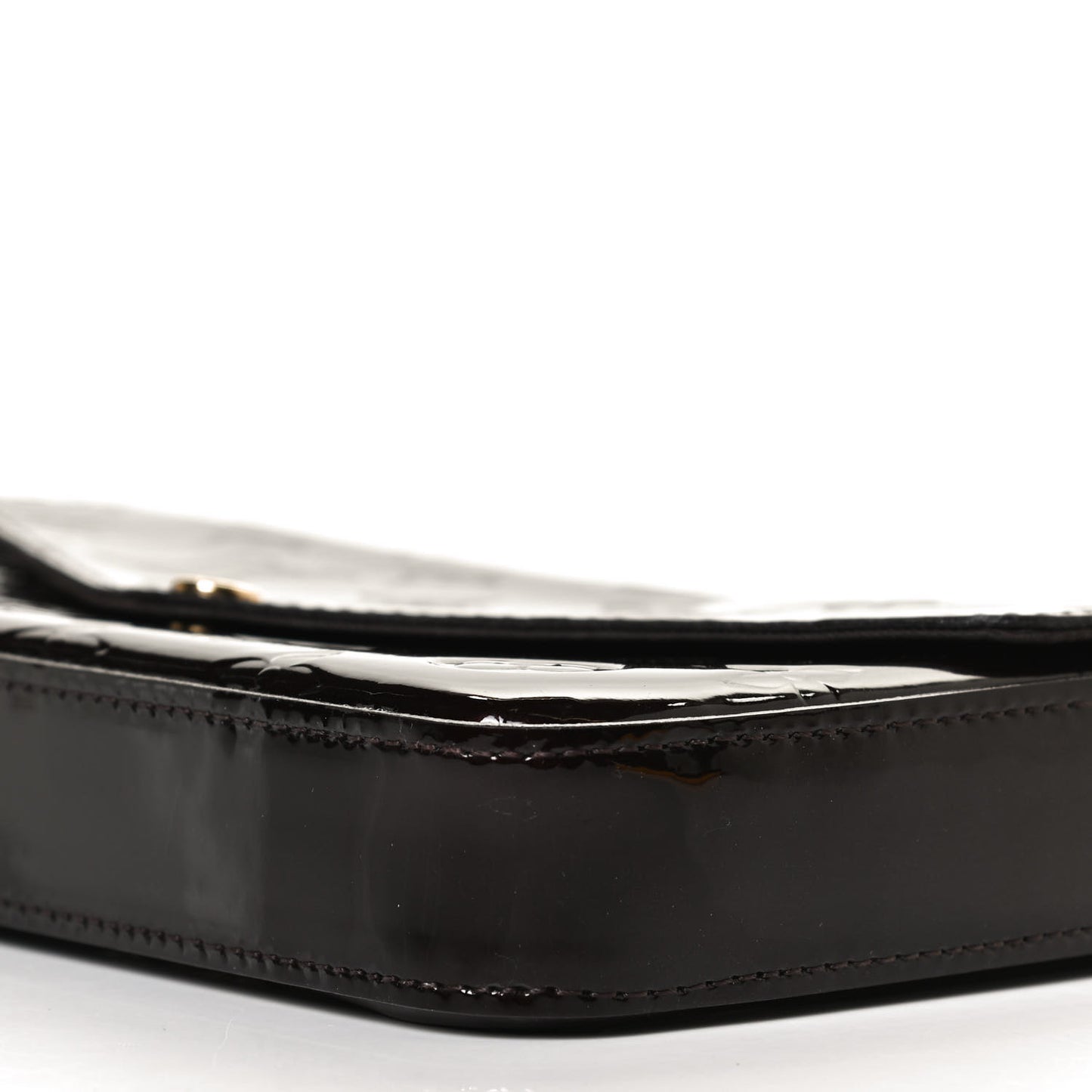 Vernis Pochette Felicie Chain Wallet Amarante