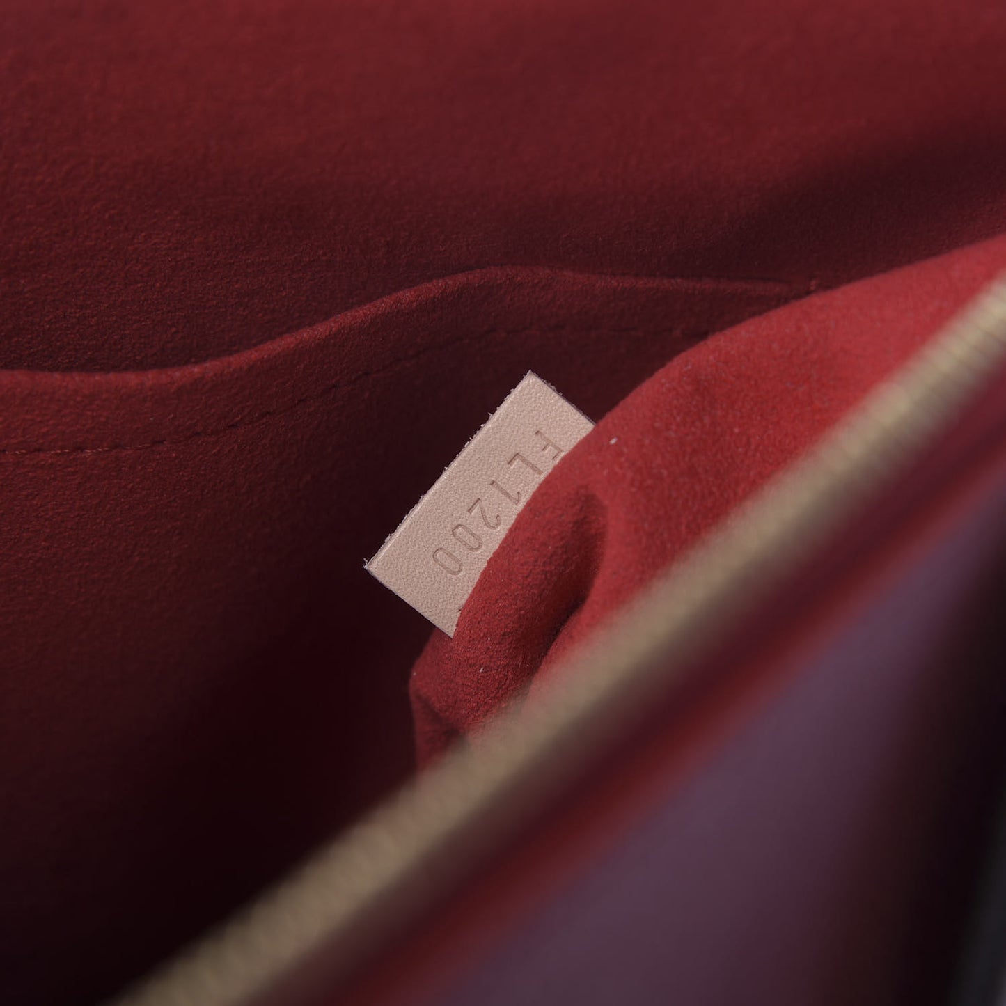 Monogram V Tote MM Cherry