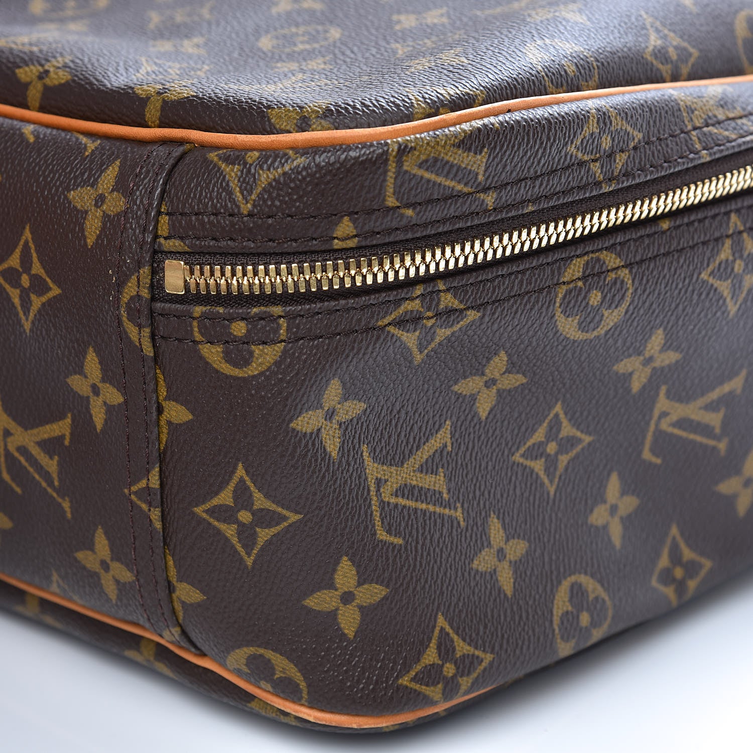 Louis Vuitton Monogram Excursion Shoe Bag 11 of 13