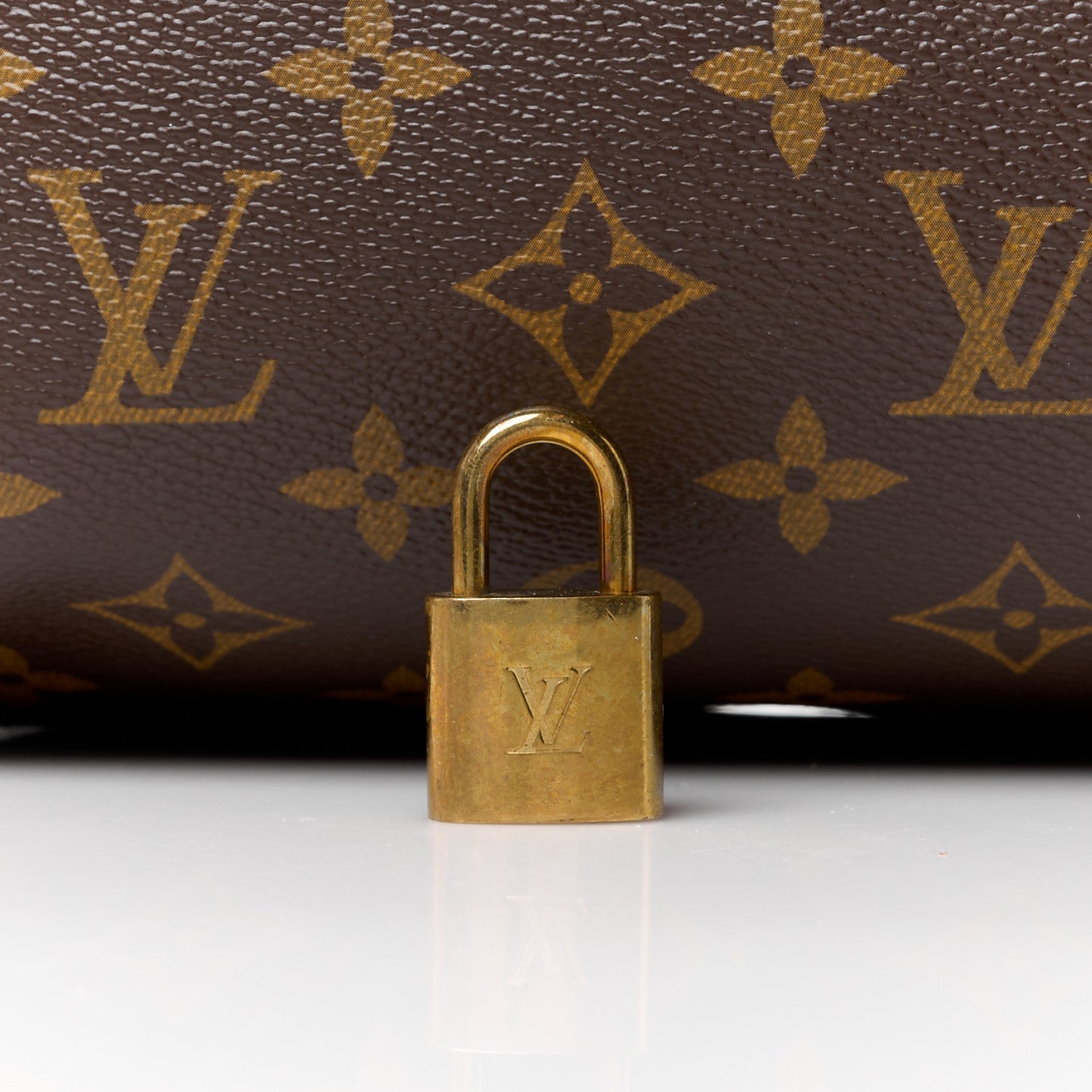LOUIS VUITTON Monogram Montorgueil GM