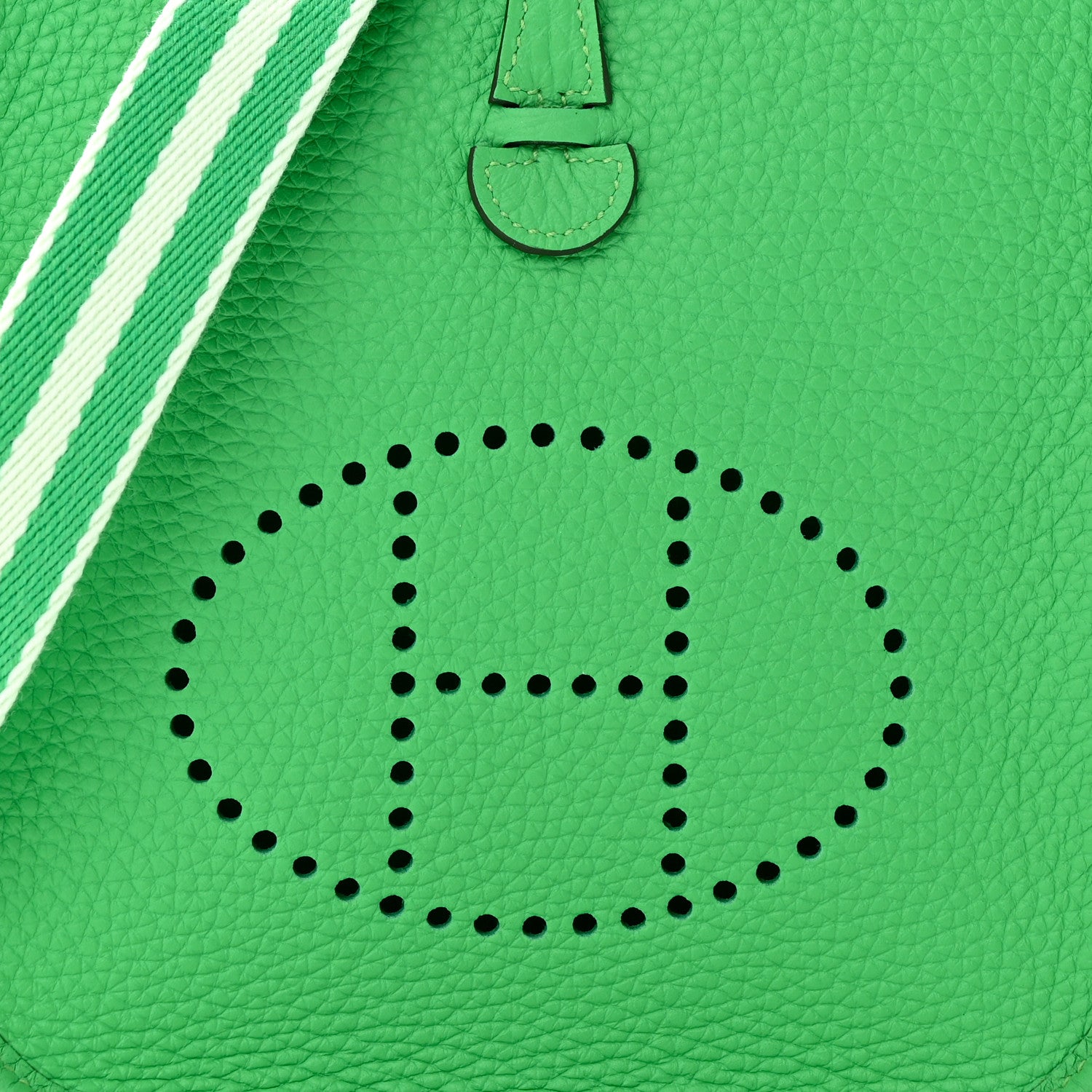 HERMES エルメス フェルト パンチングH トレイ グリーン系 Hermes Taurillon Clemence Amazone Evelyne TPM Vert Comics Vert
