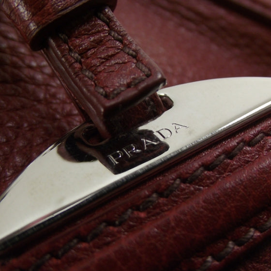 Vitello Daino Shoulder Bag Rubino