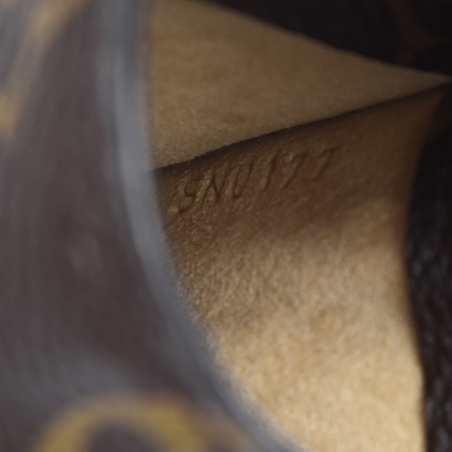 Louis Vuitton Monogram Sunglasses Case MM 6 of 7