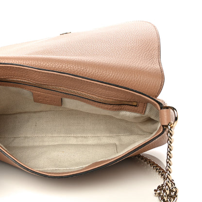 Gucci Pebbled Calfskin Medium Soho Flap Crossbody Camelia 5 of 11