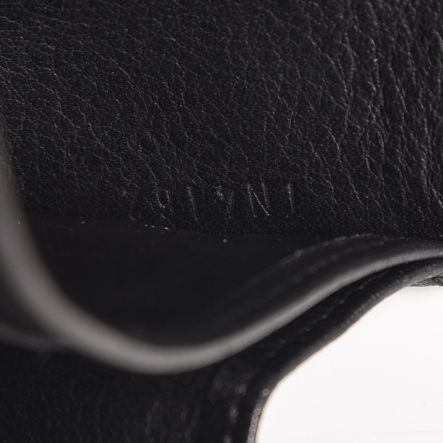 Louis Vuitton Mahina Iris Wallet Black 7 of 7