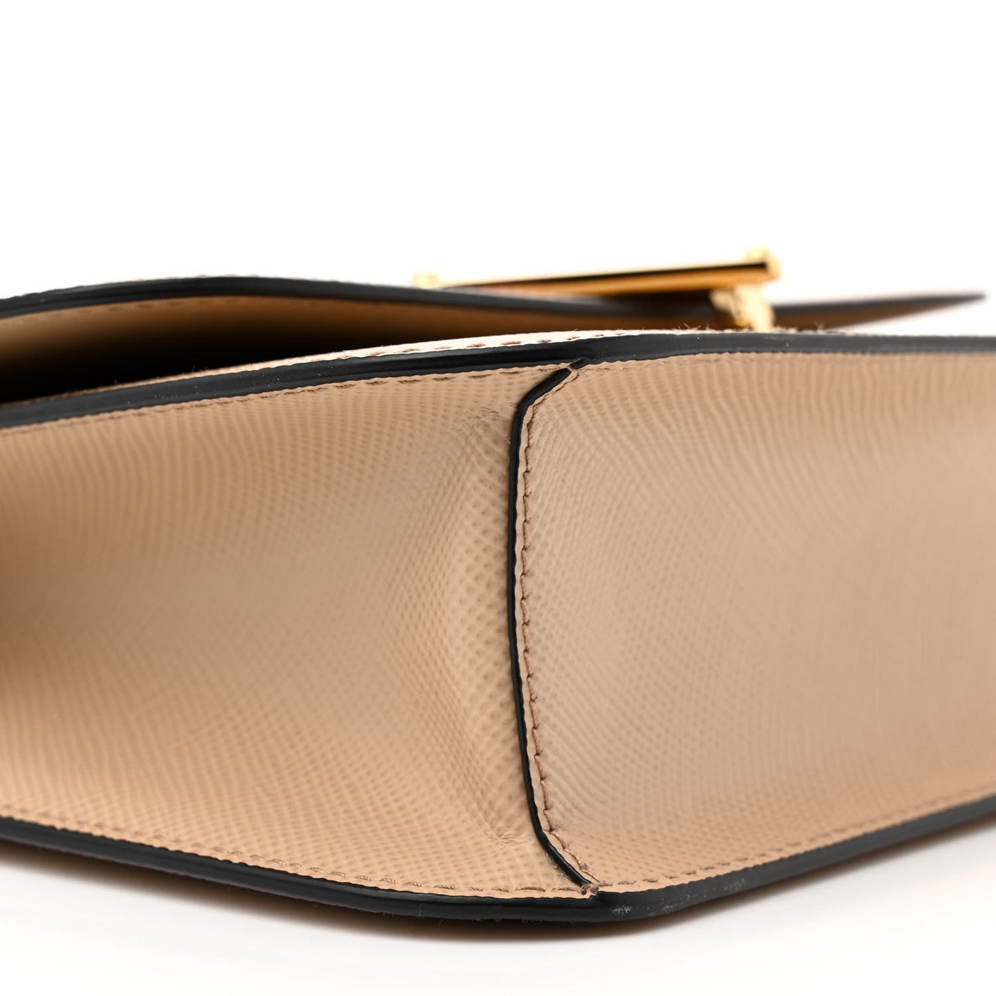 Saffiano Cuir Triangle Embleme Flap Shoulder Bag Sabbia