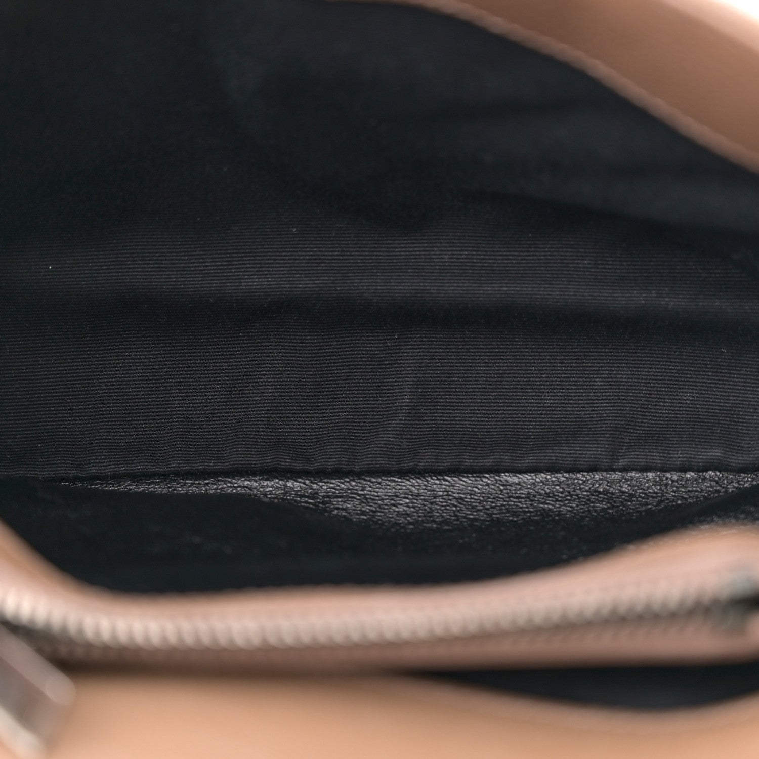 Saint Laurent Sheepskin Matelasse Chevron Monogram Medium College Bag Fard 5 of 10