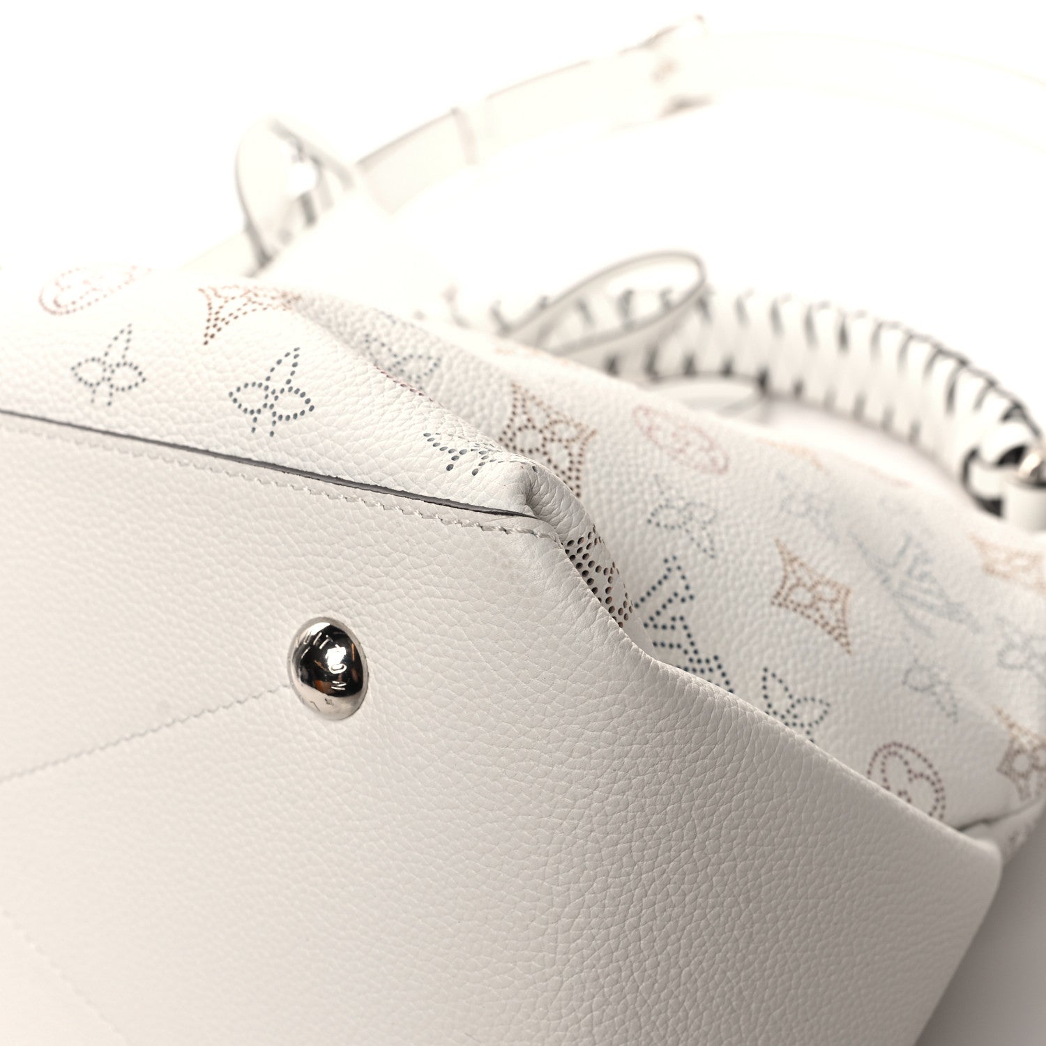 Louis Vuitton Mahina Beaubourg Hobo MM Snow 9 of 11