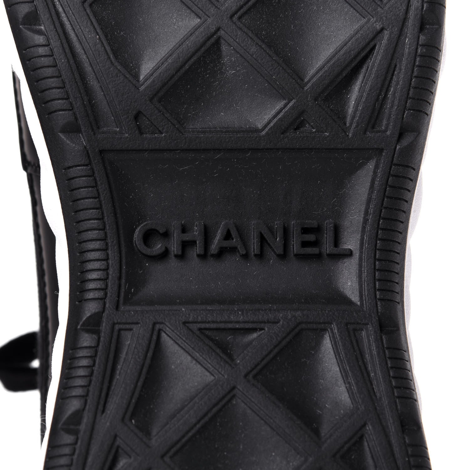Chanel Velvet Calfskin Mixed Fibers CC Sneakers 38 Black 8 of 11