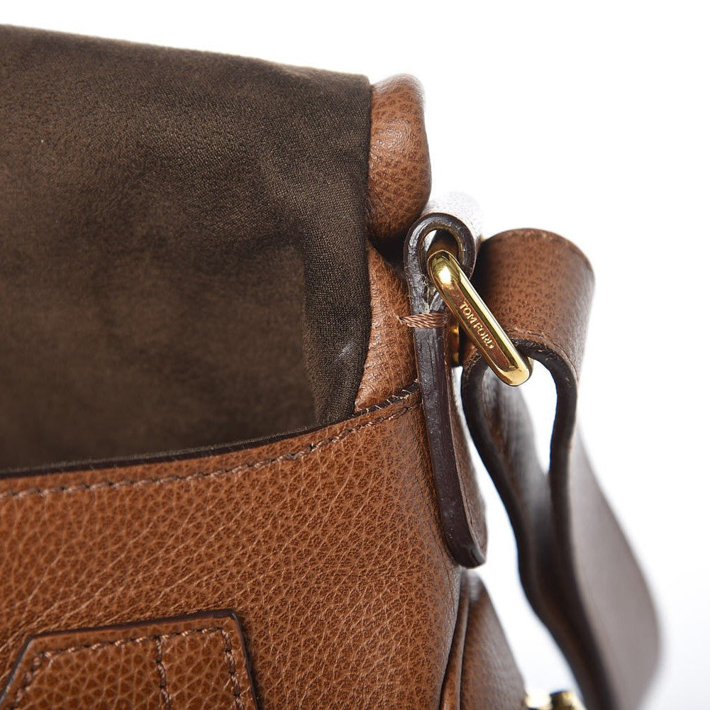 Pebbled Calfskin Medium Jennifer Caramel