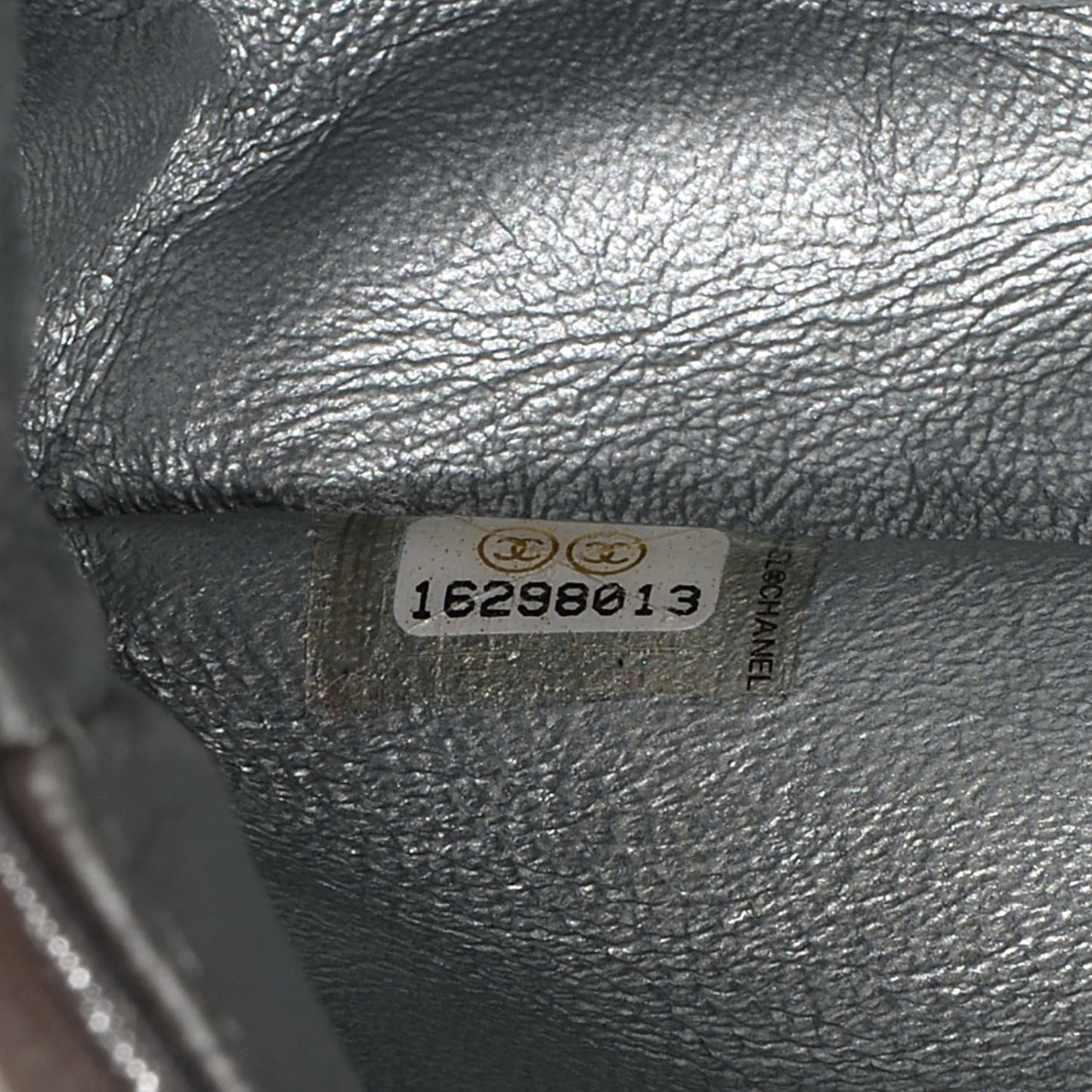 Iridescent Calfskin Quilted Small Roll Reissue Clutch Silver