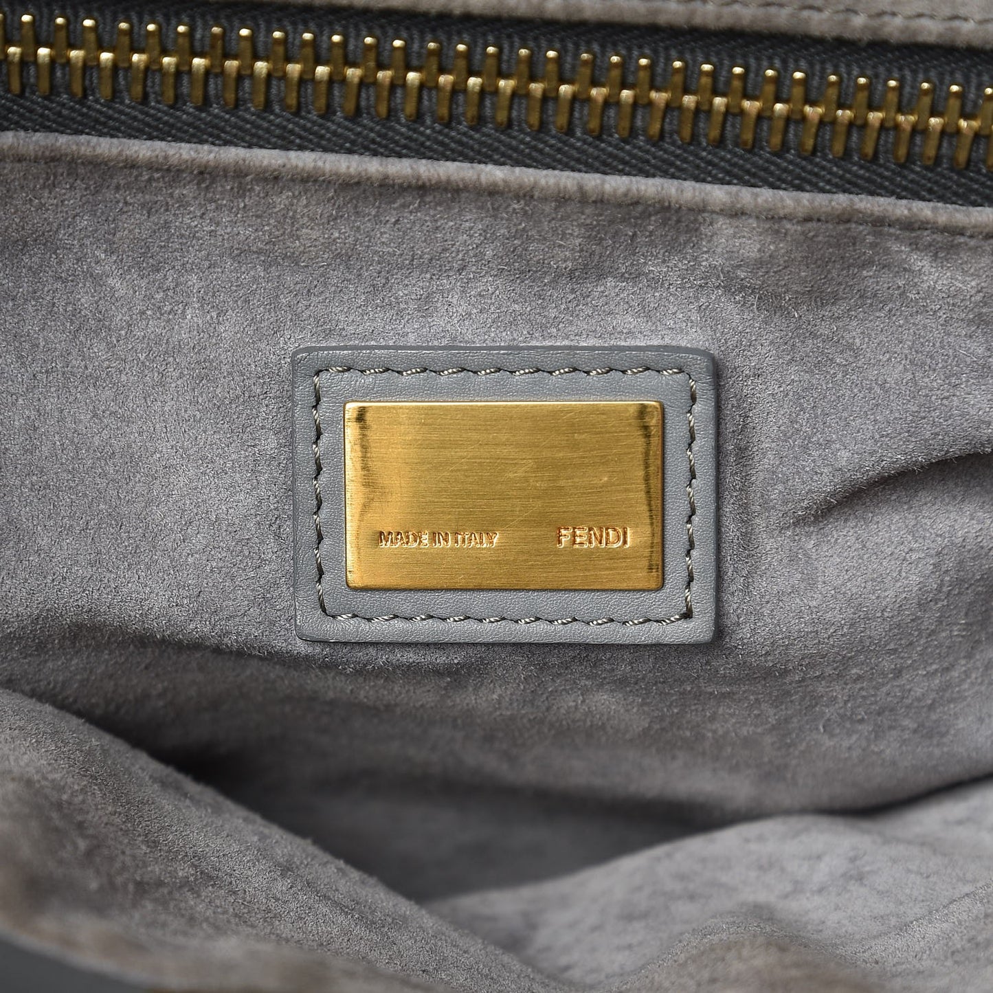 Vitello Suede Medium Peekaboo Iconic Satchel Grigio Chiaro