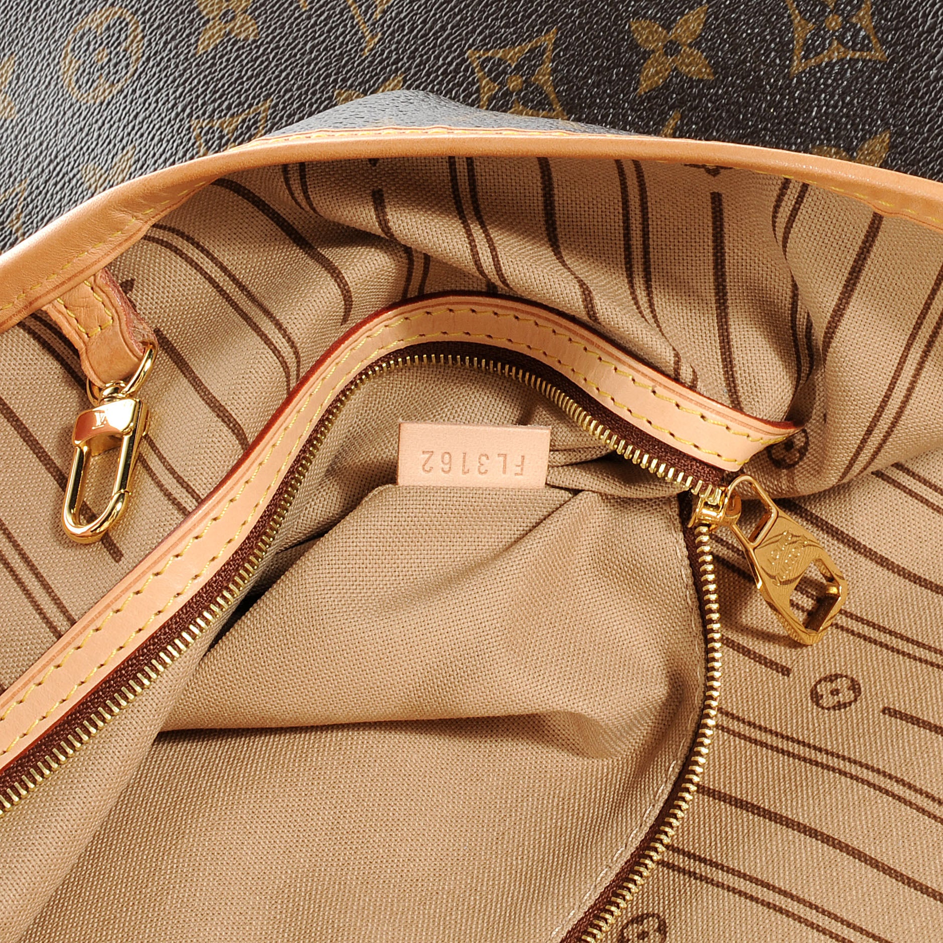 Louis Vuitton Monogram Delightful GM 8 of 8