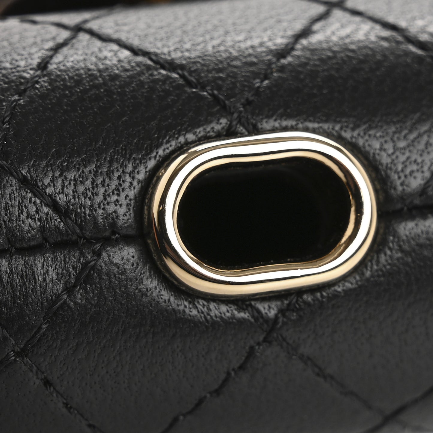 Lambskin Quilted Airpods Pro Case With Chain Black