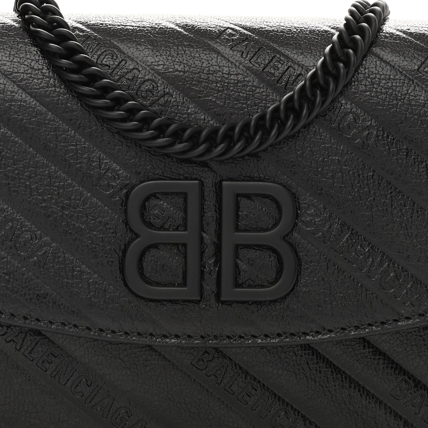 Shiny Goatskin Logo Embossed Monochrome BB Wallet On Chain Black