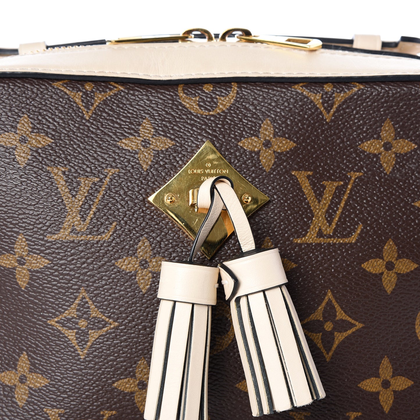 Monogram Saintonge Creme