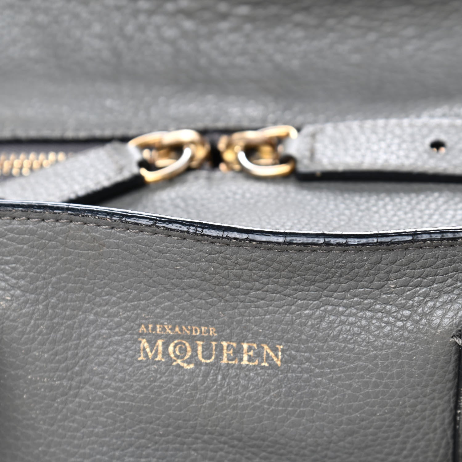 Alexander McQueen Pebbled Calfskin Small Skull Padlock Zip Around Tote Grey 14 of 14