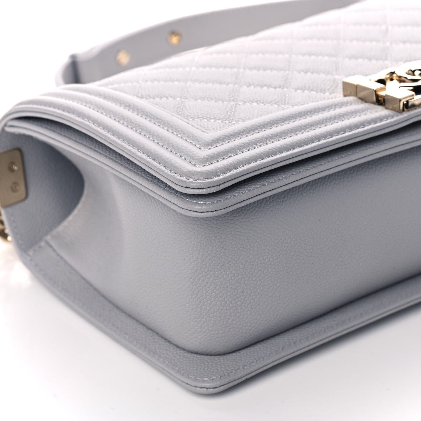 Caviar Quilted Medium Boy Flap Light Grey