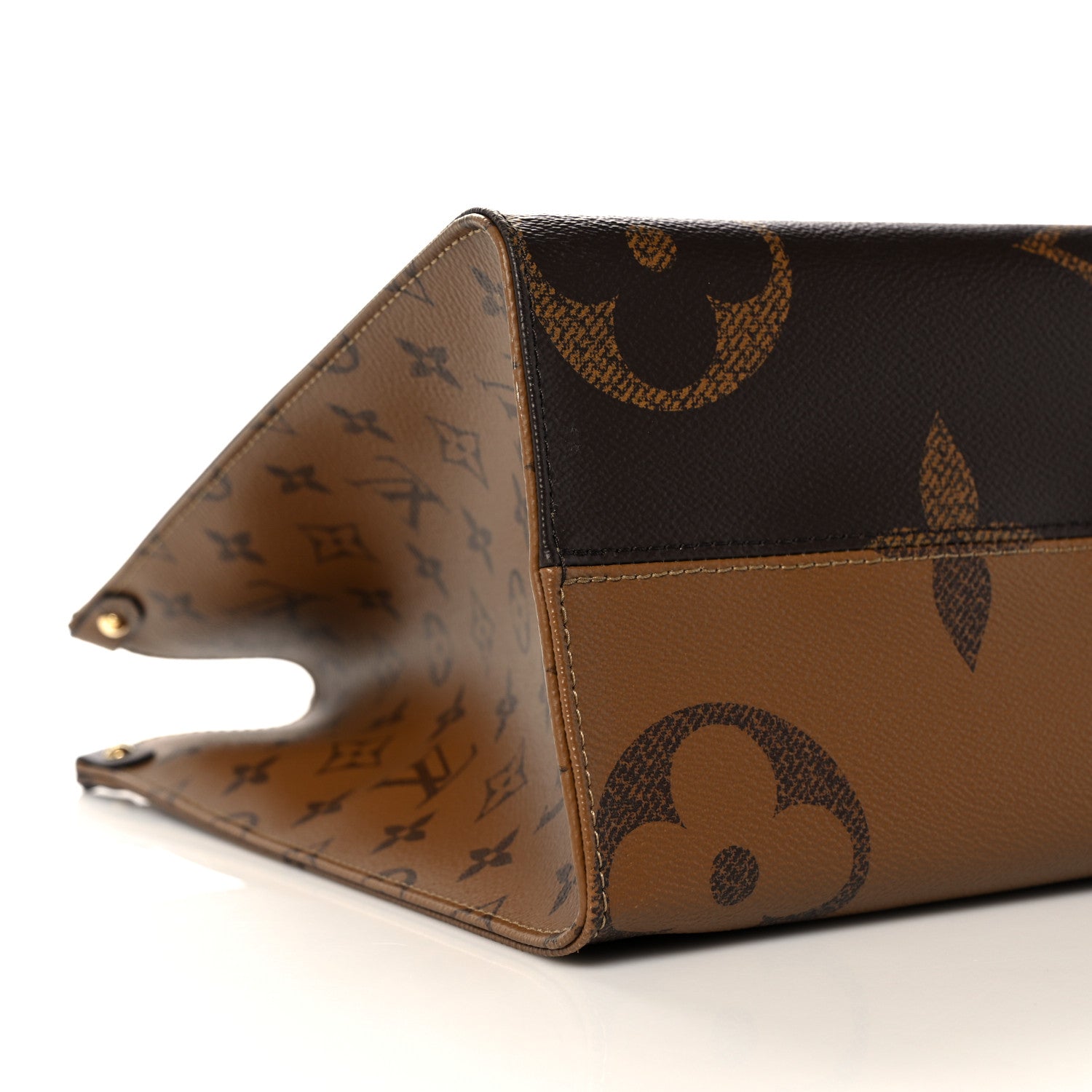 Louis Vuitton Reverse Monogram Giant Onthego MM 7 of 10