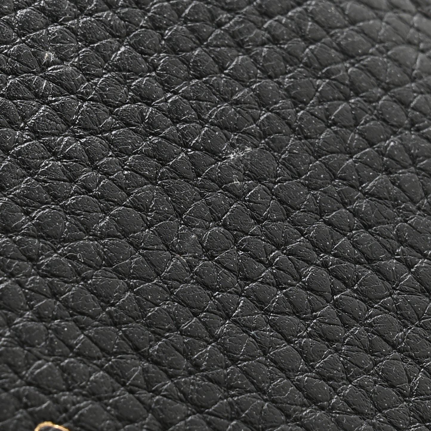 VALENTINO GARAVANI Pebbled Calfskin Rockstud Coin Case Card Holder Black