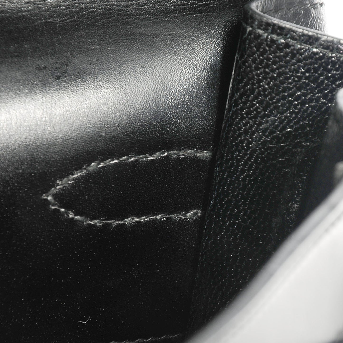 Box Kelly Retourne 32 Black