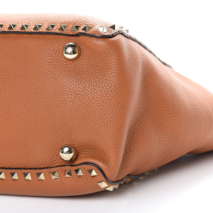 Valentino Garavani Pebbled Calfskin Medium Rockstud Tote Light Cuir 8 of 8