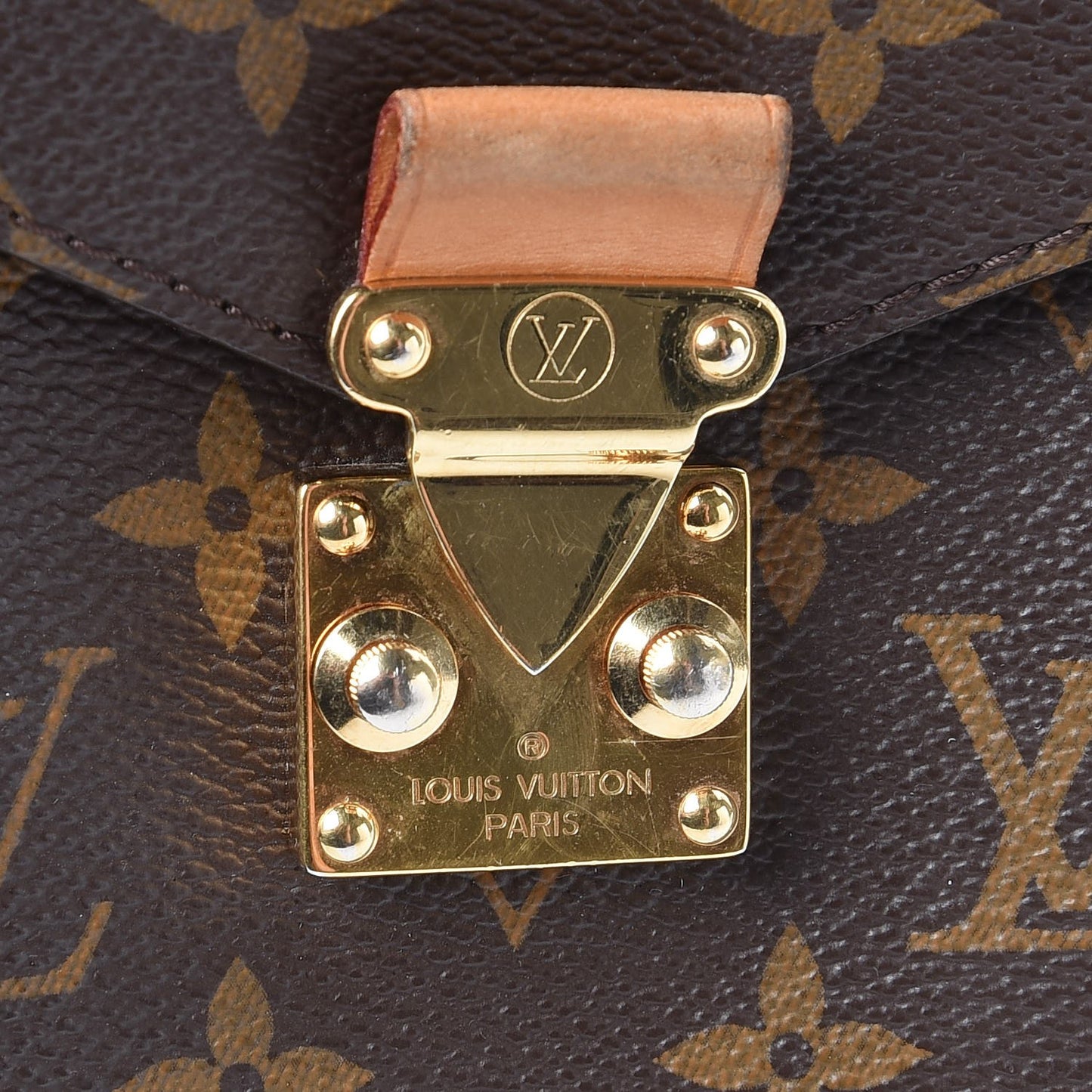 Monogram Metis