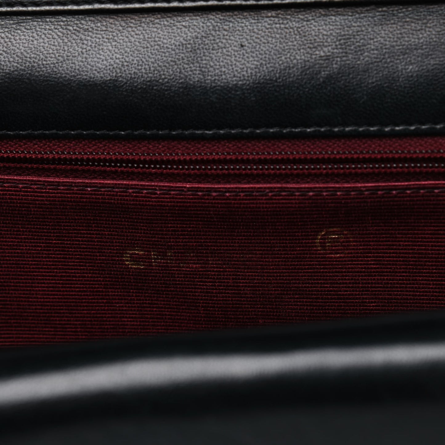 Lambskin Quilted Medium Round Double Flap Black