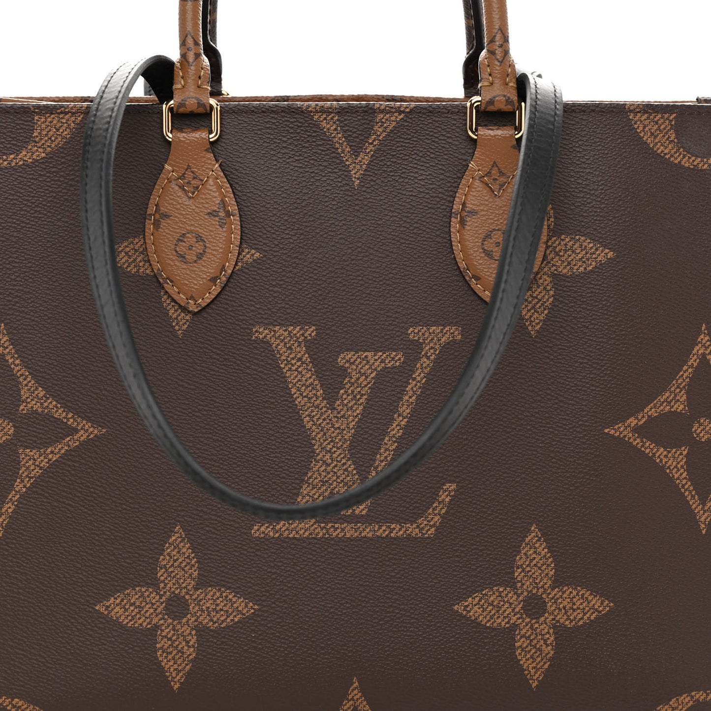 Reverse Monogram Giant Onthego MM