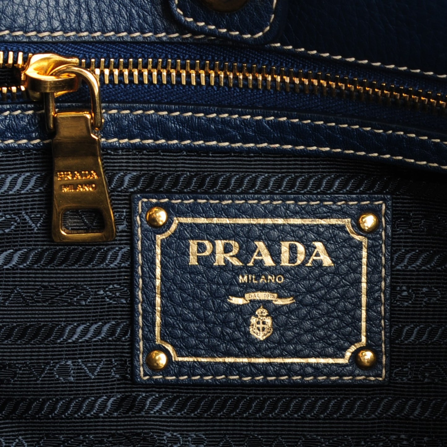 Vitello Daino Hobo Bleuette