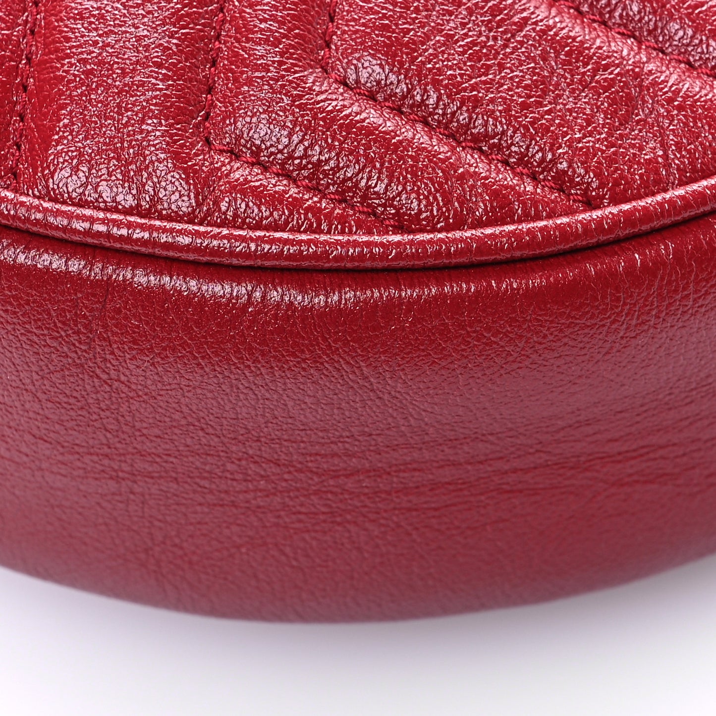 Glazed Calfskin Matelasse Heart Mini GG Marmont Round Shoulder Bag Romantic Cerise