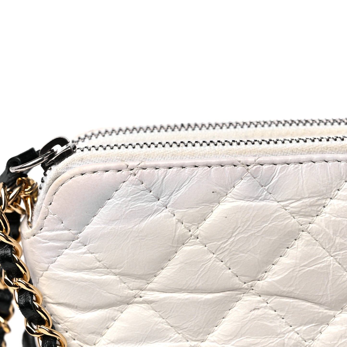 Aged Calfskin Quilted Small Gabrielle Clutch With Chain White Black