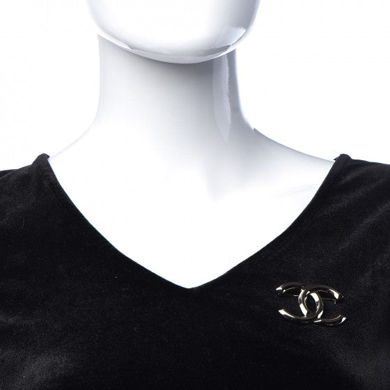 Chanel Metal CC Brooch Light Gold 2 of 5