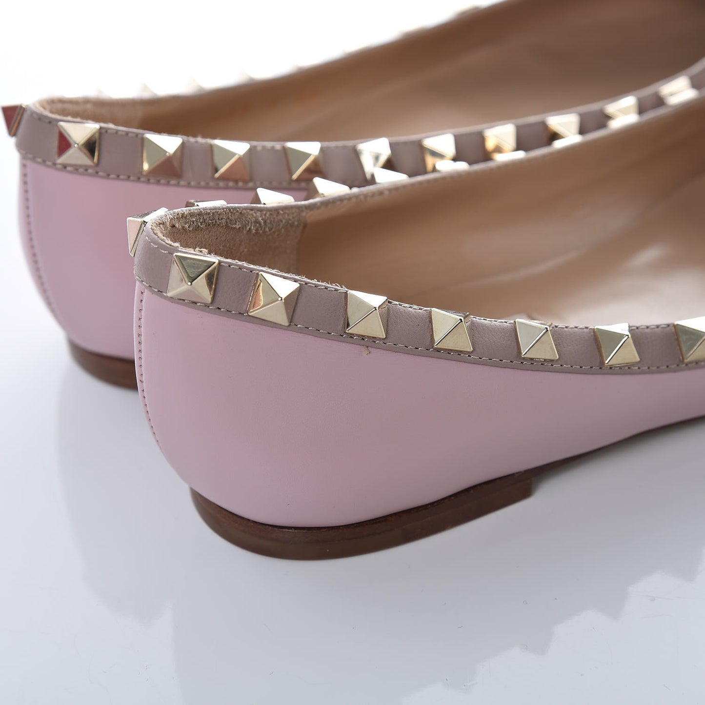 Calfskin Nappa Rockstud Ballerina Flats 35 Cipria Poudre