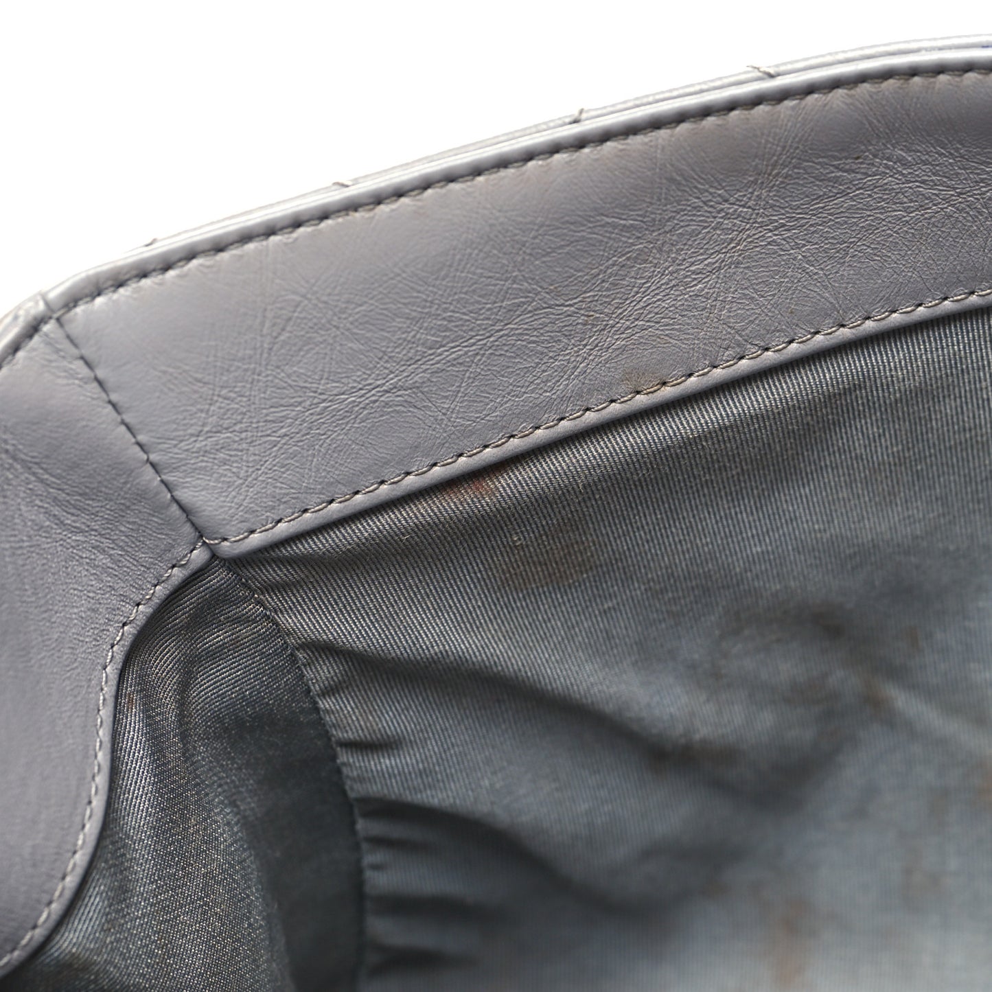 Crumpled Calfskin Large Chain All Over Flap Grey