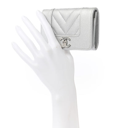 Chanel Metallic Caviar Chevron Quilted Vintage Mademoiselle Flap Card Holder Silver 3 of 17