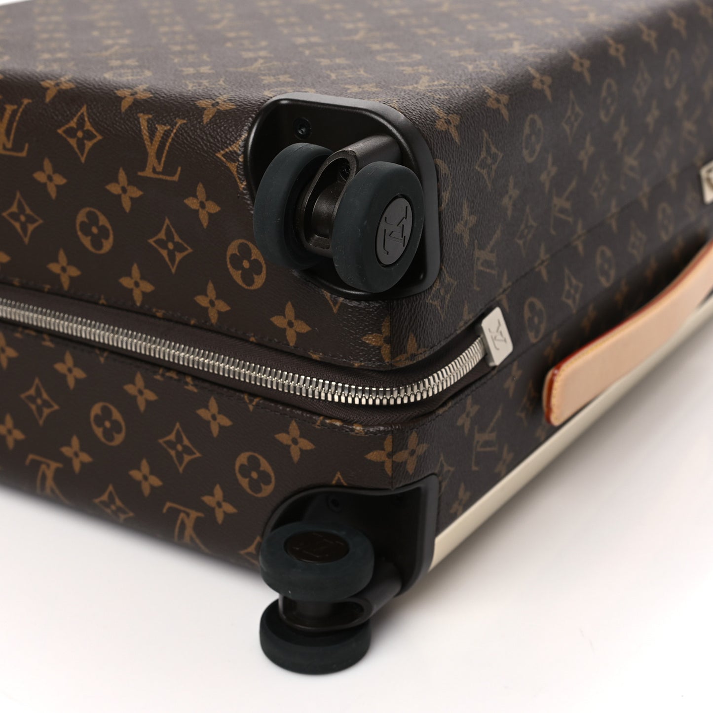 Monogram Horizon 50