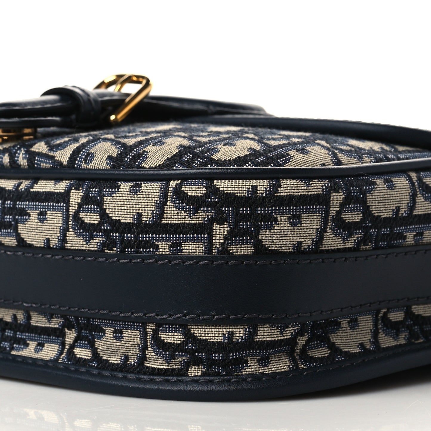 Oblique Medium Bobby Flap Blue