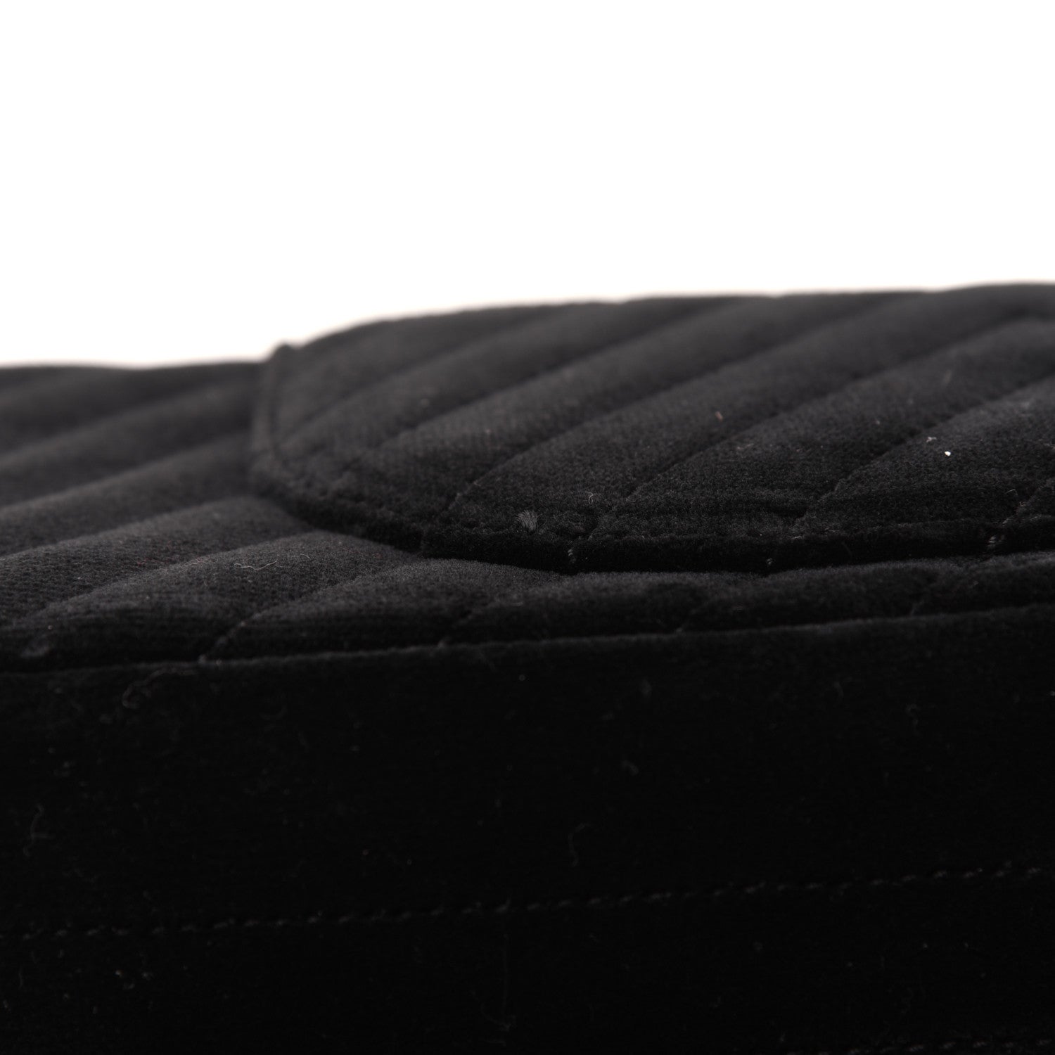 Chanel Velvet Chevron Quilted 2.55 Reissue 225 Flap Black 15 of 17