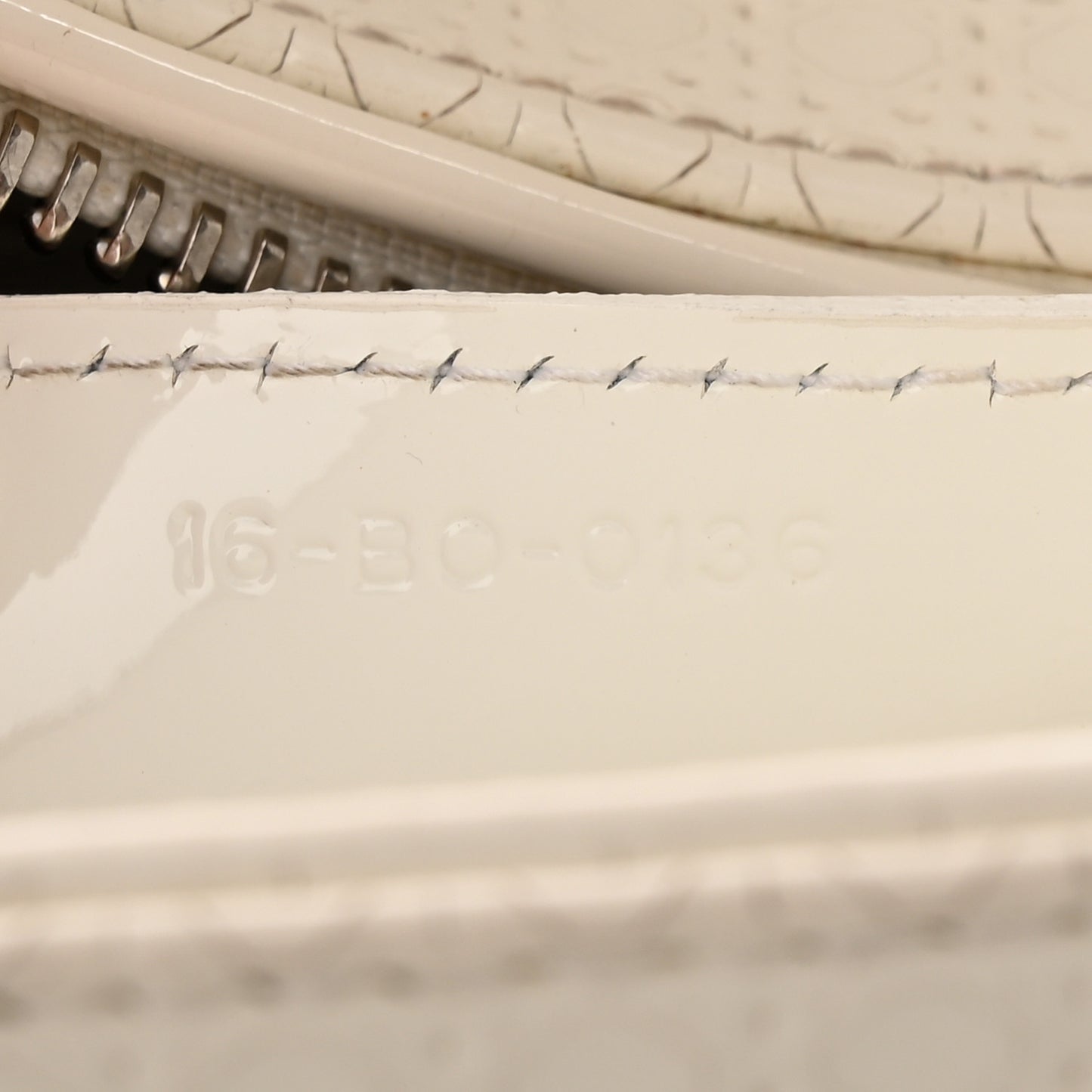 Patent Micro-Cannage Medium Lady Dior White