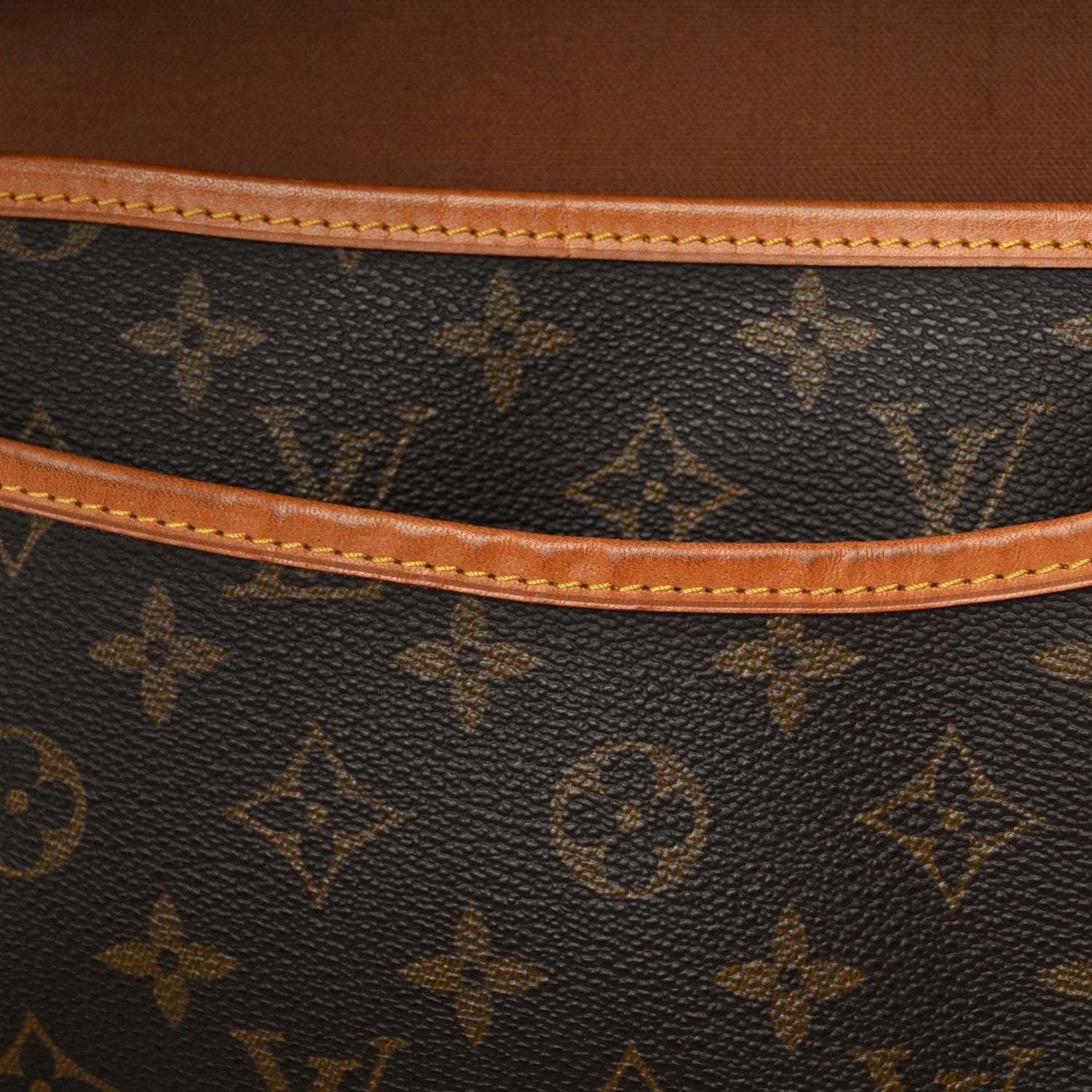 Louis Vuitton Monogram Sac Gibeciere GM 28 of 30