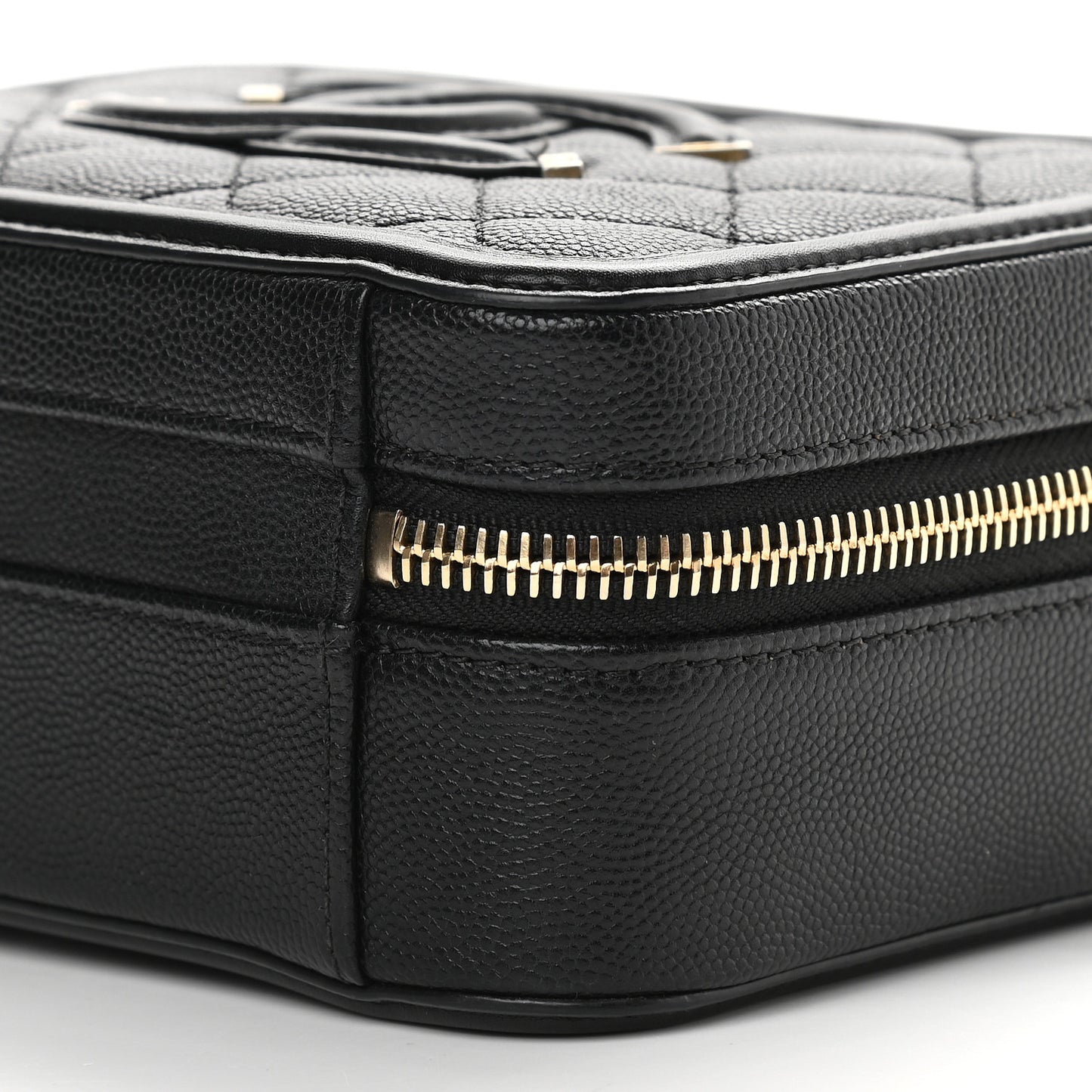 Caviar Quilted Small CC Filigree Vanity Case Black