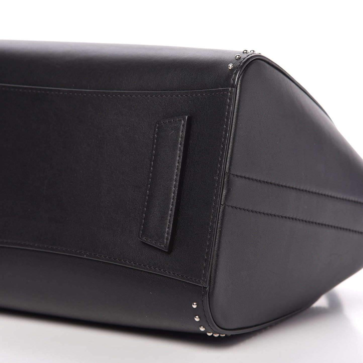 Calfskin Medium Studded Antigona Black