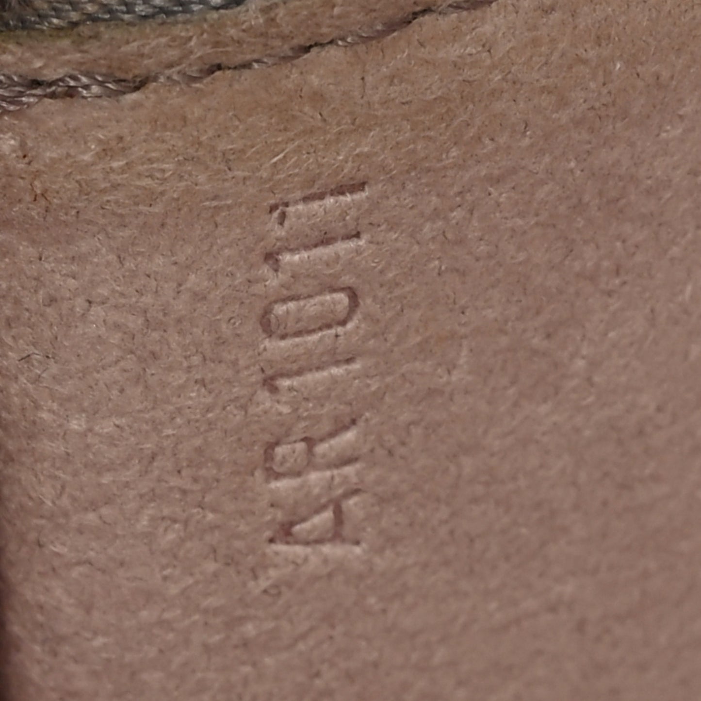 Epi Pochette Accessories 24 Lilac