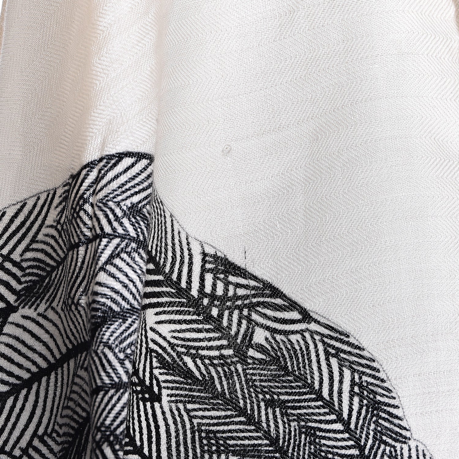 Hermes Cashmere Silk Zebra Pegasus Shawl 140 White Black Naturel 6 of 9