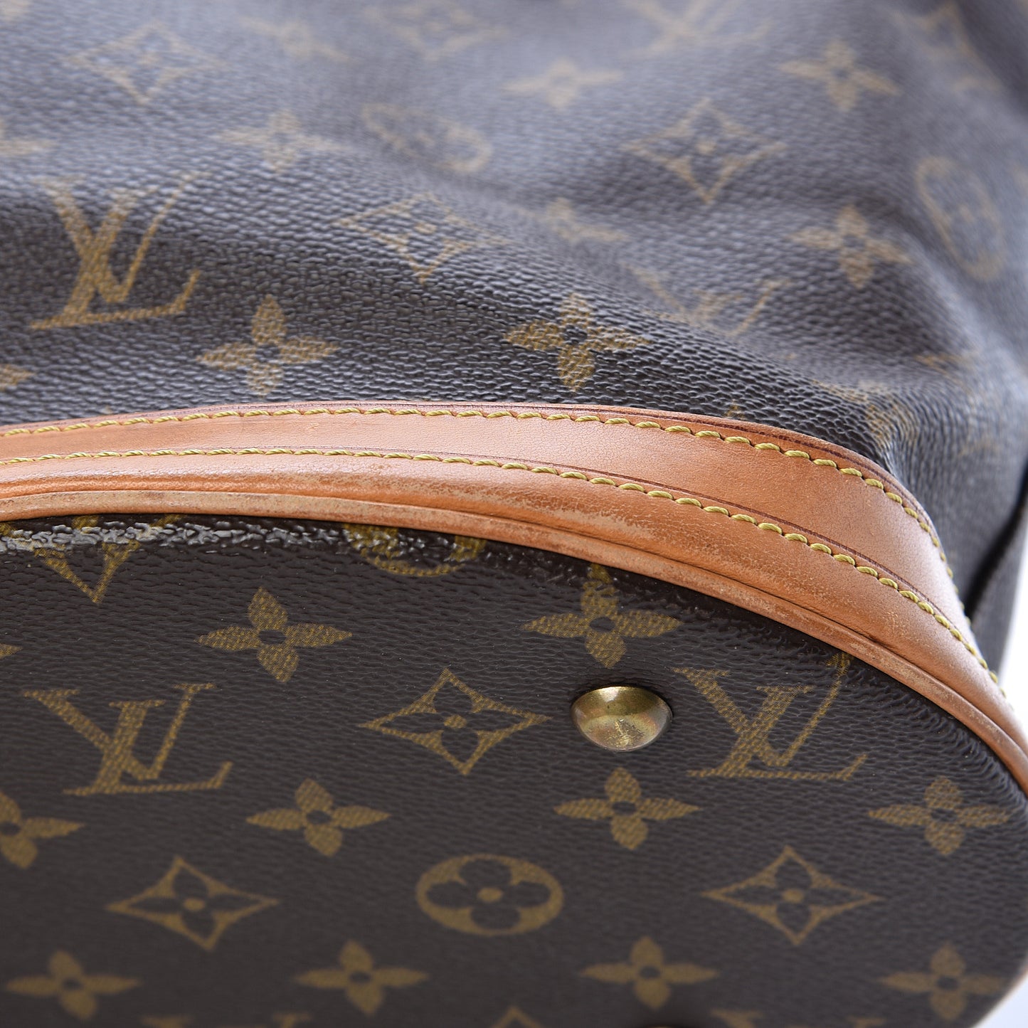 Monogram Petit Bucket 23